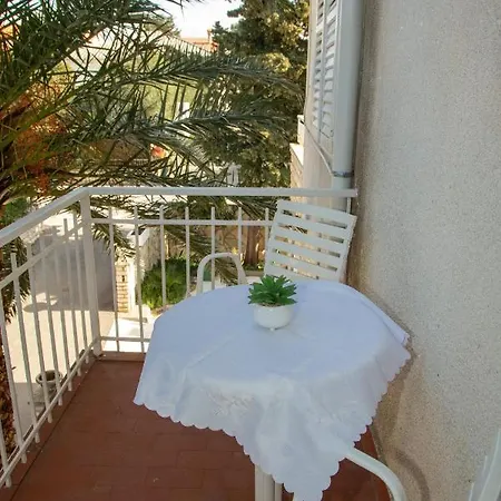 Rooms Magnolia With Pool Novalja Exterior photo