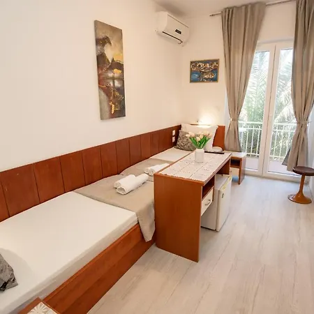 Rooms Magnolia With Pool Novalja Exterior photo