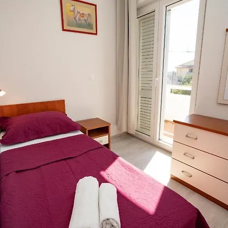 Rooms Magnolia With Pool Novalja Exterior photo