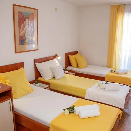 Rooms Magnolia With Pool Novalja Exterior photo