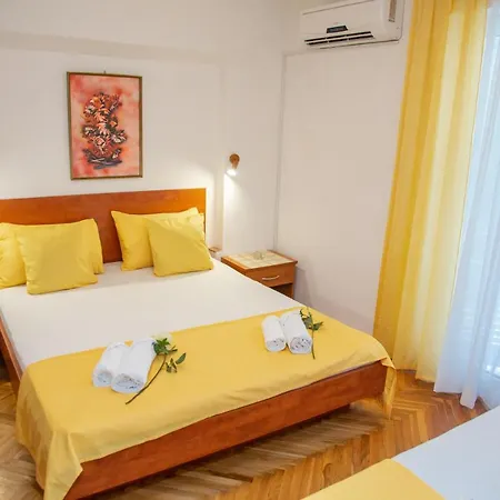Rooms Magnolia With Pool Novalja Exterior photo