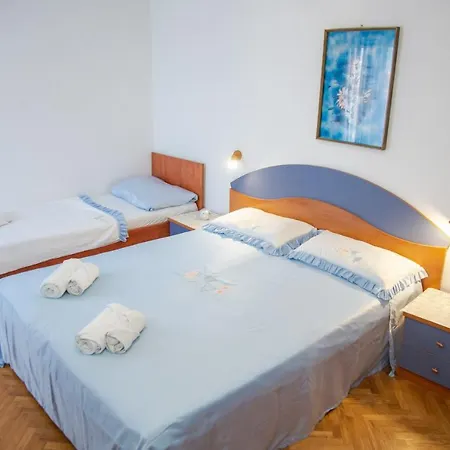 Rooms Magnolia With Pool Novalja Exterior photo