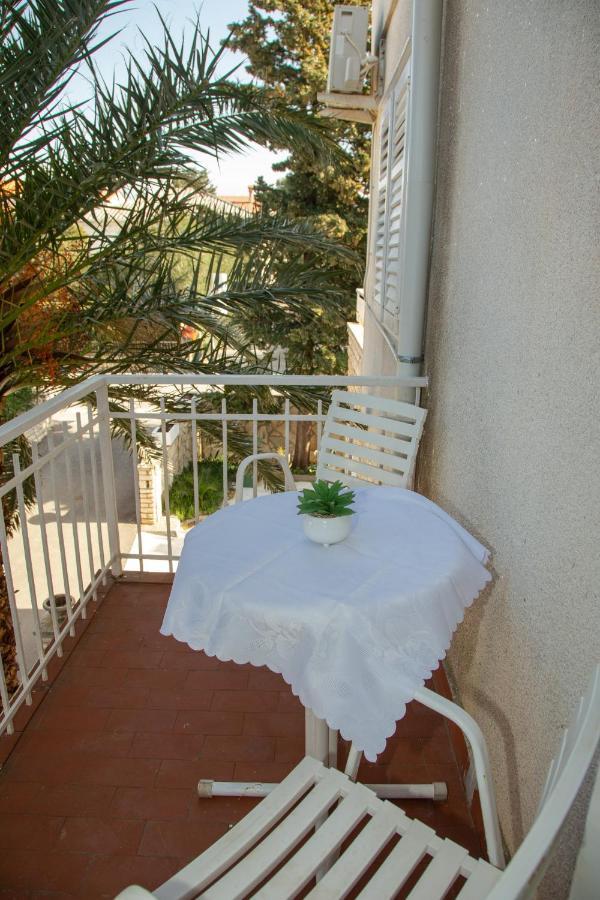 Magnolia With Pool